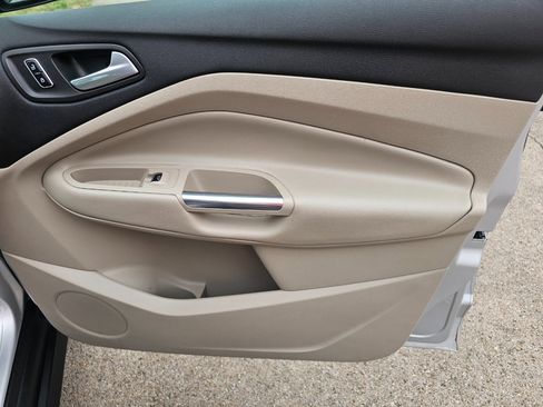 Used 2014 Ford C-MAX SE image 17