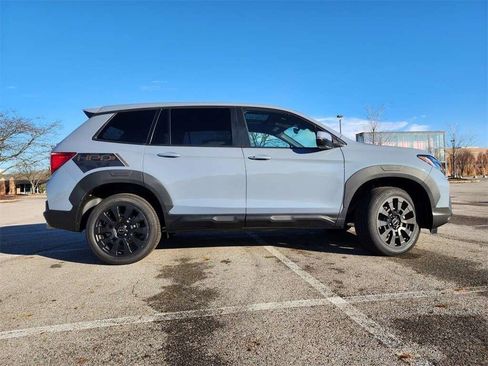 Used 2023 Honda Passport EX-L image 17