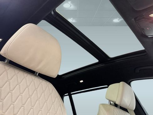 Certified 2024 BMW X7 xDrive40i w/ Executive Package image 17