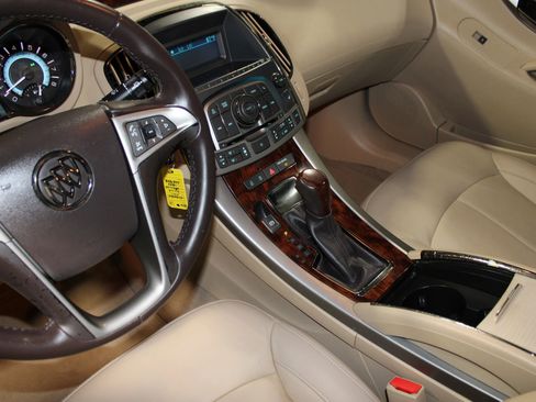 Used 2011 Buick LaCrosse CXL image 14