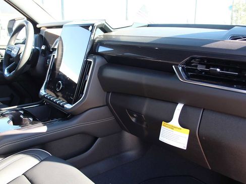 New 2026 GMC Yukon Elevation image 15