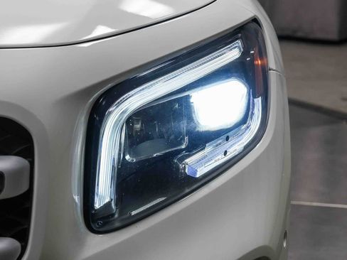 Certified 2022 Mercedes-Benz GLB 250 image 12