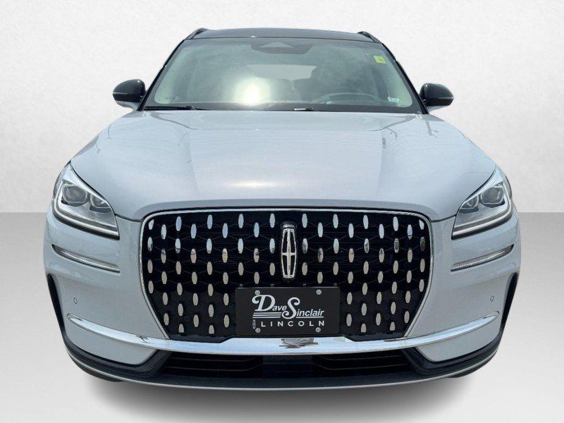 Certified 2025 Lincoln Corsair Reserve w/ Equipment Group 202A AWD/4WD image 2