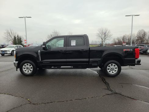Used 2024 Ford F250 XLT w/ FX4 Off-Road Package image 11