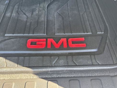 Used 2023 GMC Terrain SLT w/ Elevation Edition AWD/4WD image 12
