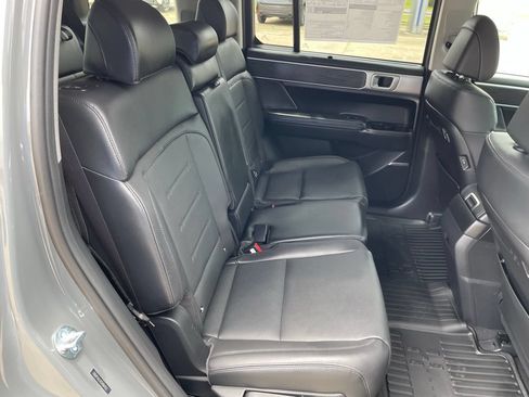 Used 2025 Hyundai Santa Fe Limited FWD image 14