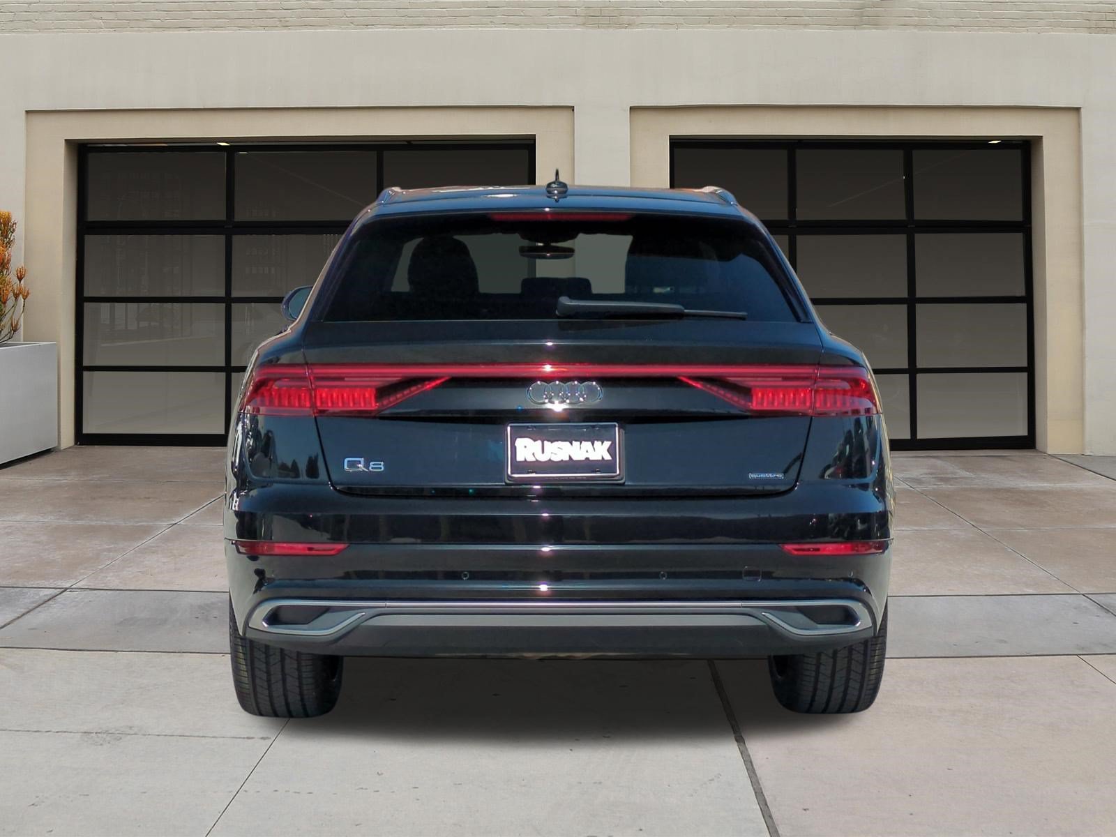 Used 2019 Audi Q8 Premium Plus w/ Premium Plus AWD/4WD image 5