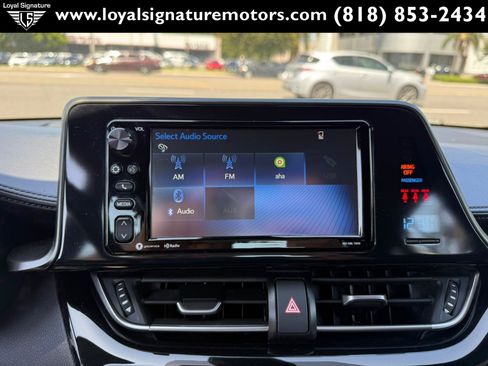 Used 2018 Toyota C-HR XLE FWD image 21