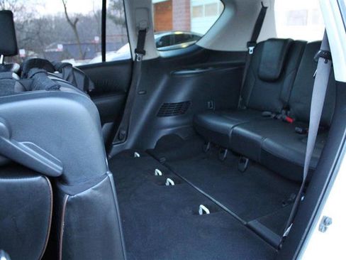 Used 2018 Nissan Armada Platinum w/ Interior Lighting Package image 29