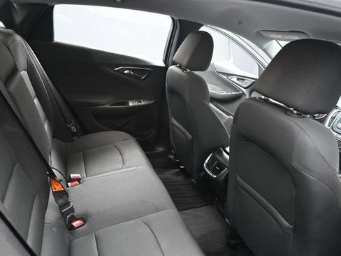 Used 2018 Chevrolet Malibu LT FWD image 34