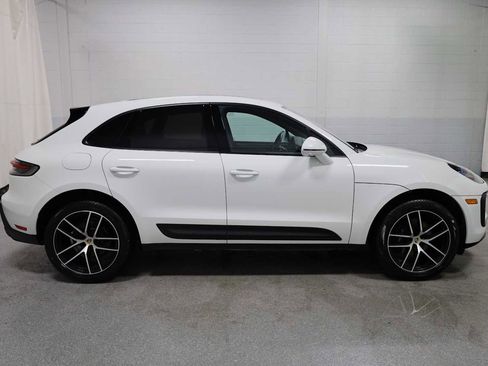 Certified 2025 Porsche Macan image 10