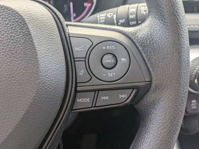 Used 2025 Toyota RAV4 XLE w/ Convenience Package FWD image 28