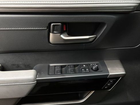 Used 2025 Toyota Tundra Limited image 25