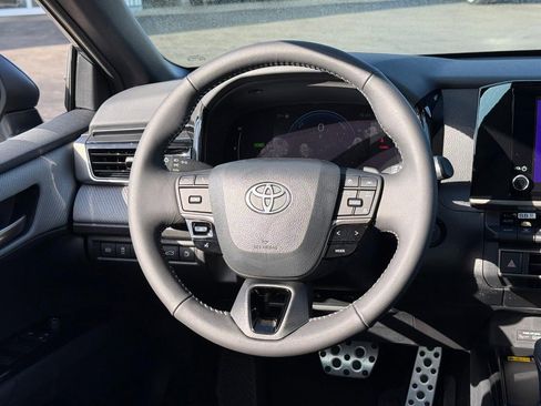 New 2026 Toyota Camry Hybrid image 10