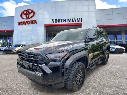 Used 2025 Toyota 4Runner SR5 AWD/4WD image 2