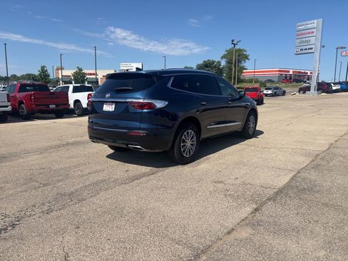Used 2024 Buick Enclave Essence w/ Technology Package AWD/4WD image 5