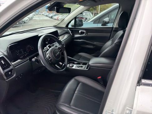 Certified 2023 Kia Sorento EX AWD/4WD image 11