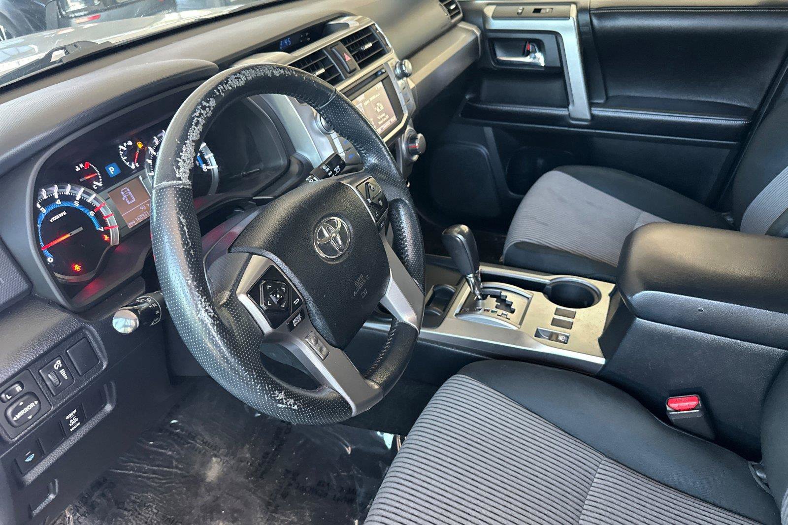 Used 2017 Toyota 4Runner SR5 RWD image 9
