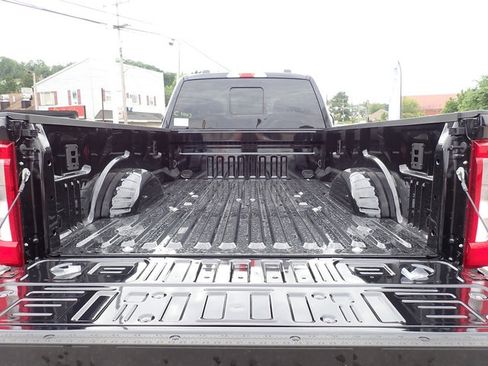 New 2025 Ford F350 XLT w/ FX4 Off-Road Package image 5