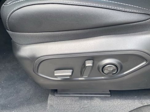 New 2025 Jeep Grand Cherokee L Limited w/ Luxury Tech Group II image 17