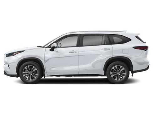 Used 2023 Toyota Highlander XLE AWD/4WD image 3