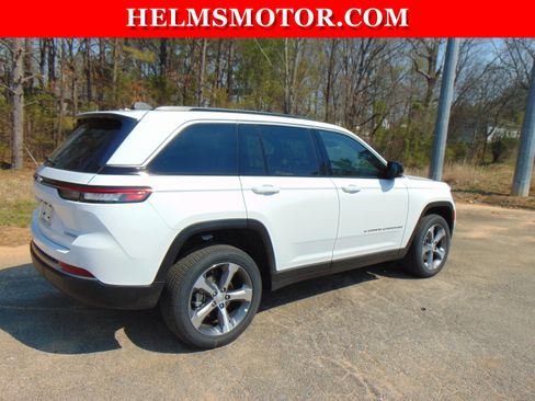 New 2026 Jeep Grand Cherokee Limited AWD/4WD image 17