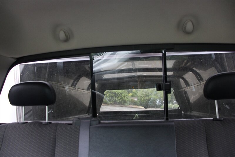 Used 2005 Dodge Ram 2500 Truck ST w/ Trailer Tow Group AWD/4WD image 9