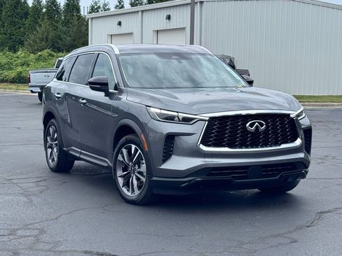 Used 2023 INFINITI QX60 Luxe w/ Performance Audio Package FWD image 1