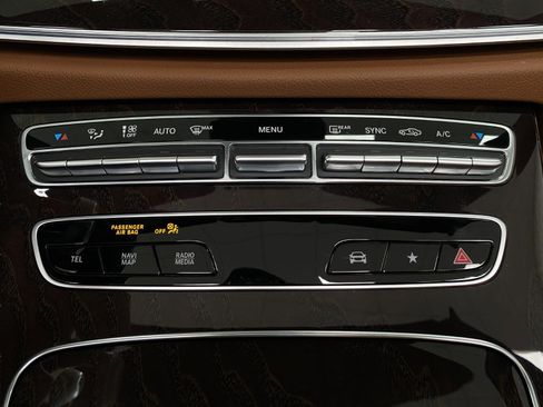 Certified 2021 Mercedes-Benz E 450 4MATIC Cabriolet image 25