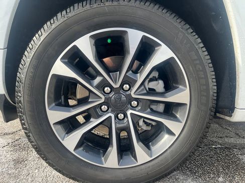 Used 2022 Jeep Grand Cherokee L Overland image 22