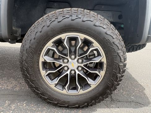 Used 2019 Chevrolet Colorado ZR2 AWD/4WD image 5