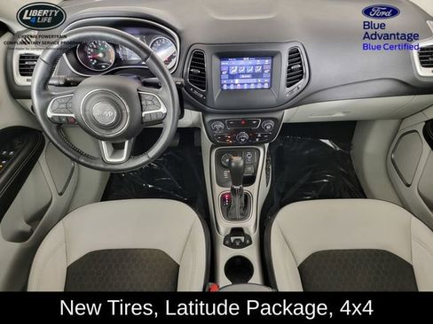 Used 2020 Jeep Compass Latitude w/ Cold Weather Group AWD/4WD image 19
