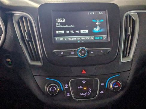 Used 2018 Chevrolet Malibu LS FWD image 15