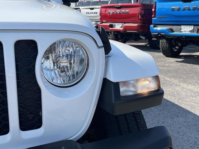 Used 2023 Jeep Gladiator Sport AWD/4WD image 9
