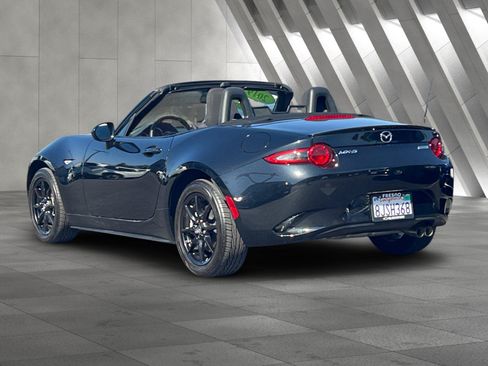 Used 2019 MAZDA MX-5 Miata Sport RWD image 6