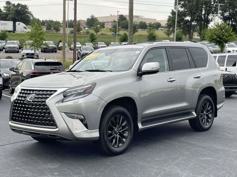Used 2023 Lexus GX 460 Premium AWD/4WD image 3