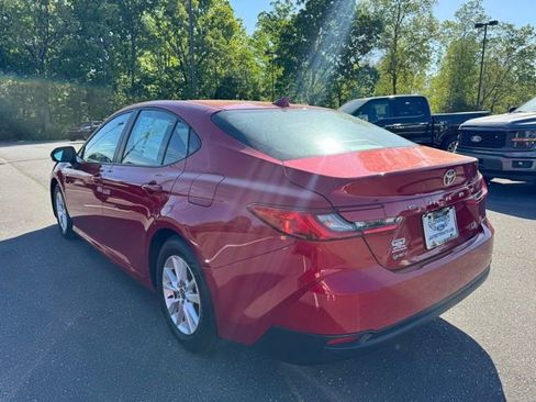Used 2025 Toyota Camry LE FWD image 6