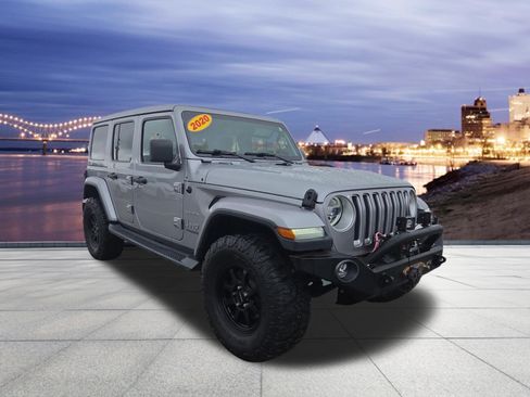 Used 2020 Jeep Wrangler Unlimited Sahara AWD/4WD image 3