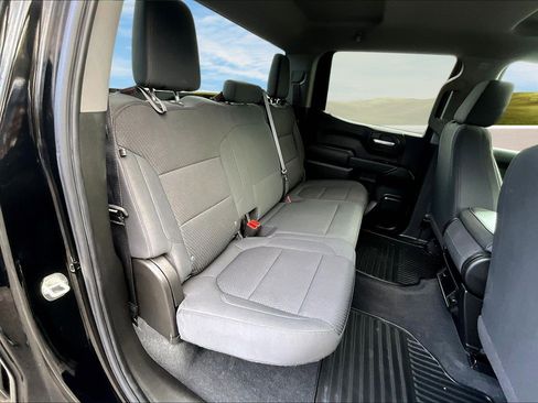 Used 2020 Chevrolet Silverado 1500 Custom w/ Custom Value Package image 17