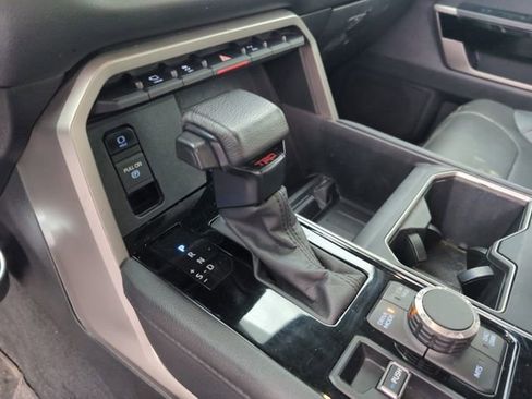 Used 2024 Toyota Tundra Limited image 23