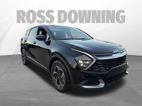 Used 2025 Kia Sportage LX image 3