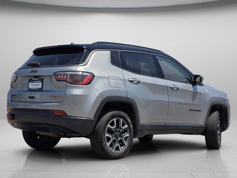 Used 2019 Jeep Compass Trailhawk AWD/4WD image 19