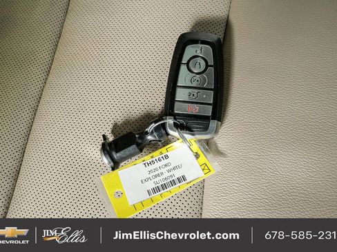 Used 2020 Ford Explorer Limited w/ Class III Trailer Tow Package image 28