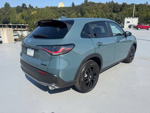 Certified 2026 Honda HR-V Sport image 7
