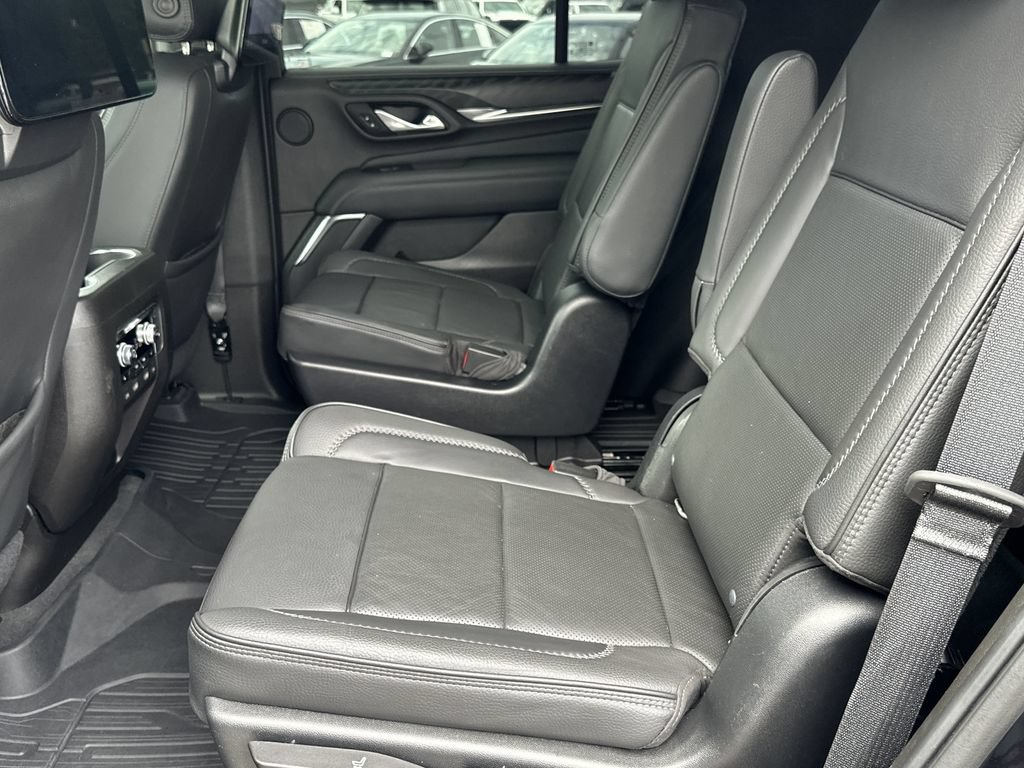 Used 2021 GMC Yukon Denali w/ Denali Premium Package AWD/4WD image 15