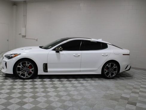 Used 2021 Kia Stinger GT2 image 4