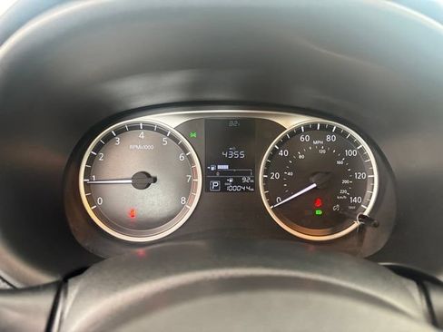 Used 2021 Nissan Kicks S FWD image 4
