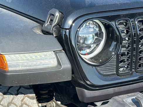 Used 2024 Jeep Wrangler Unlimited Sport AWD/4WD image 44