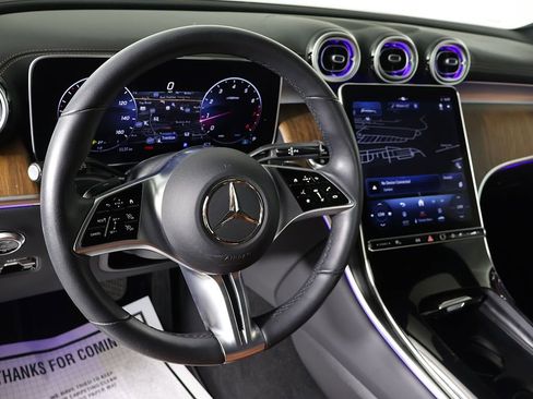 Used 2023 Mercedes-Benz GLC 300 4MATIC image 28