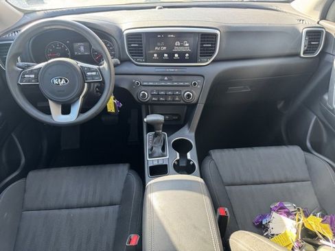 Certified 2022 Kia Sportage LX image 12
